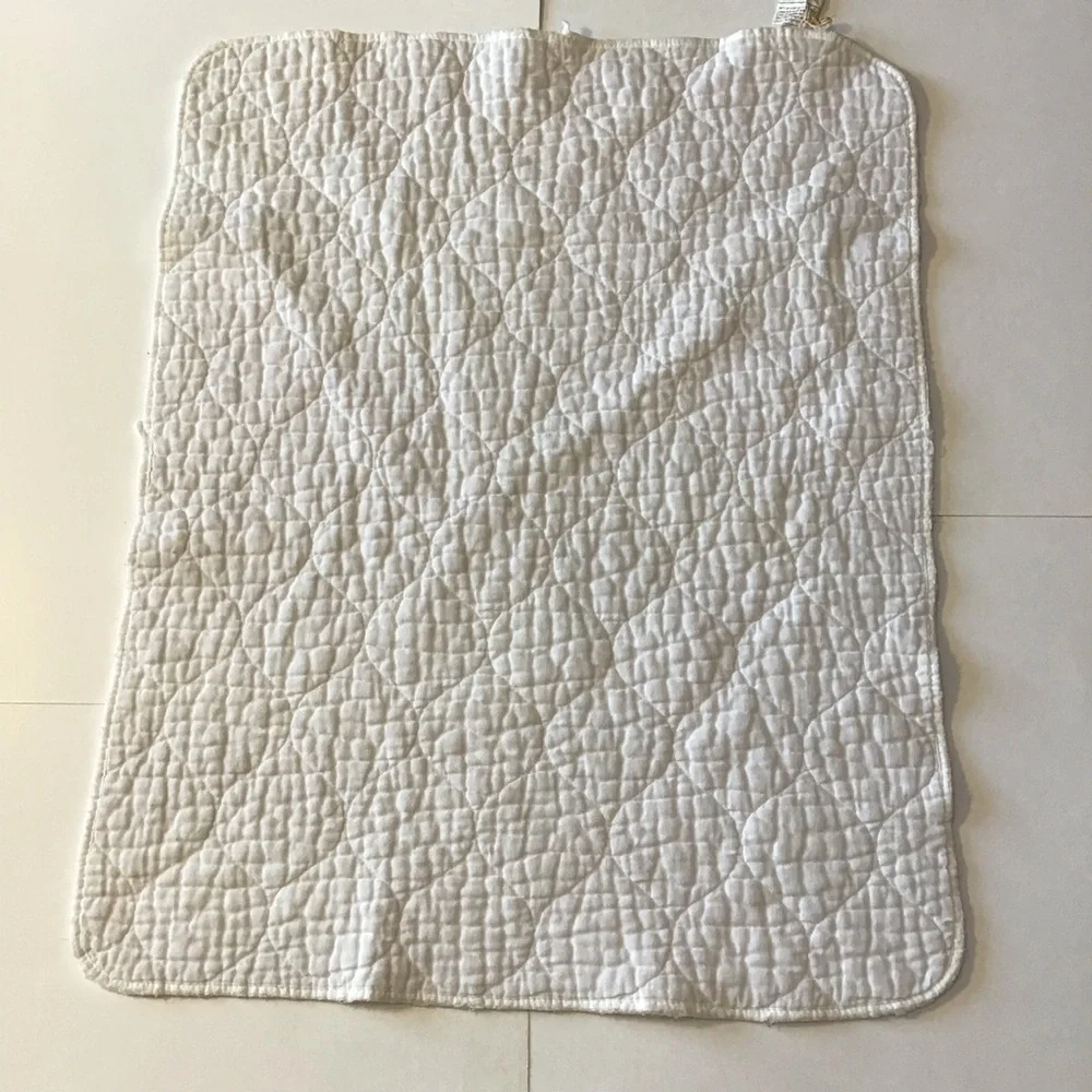 VTG Dundee Crib Mattress Pad White Quilted Rectangle Round Corners Made in USA